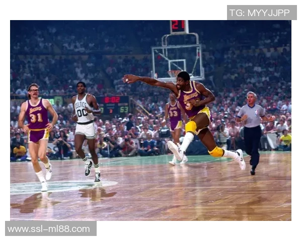 追梦畅谈魔术师时代的辉煌与当今NBA的强大对比 追梦畅谈魔术师时代的辉煌与当今NBA的强大对比
