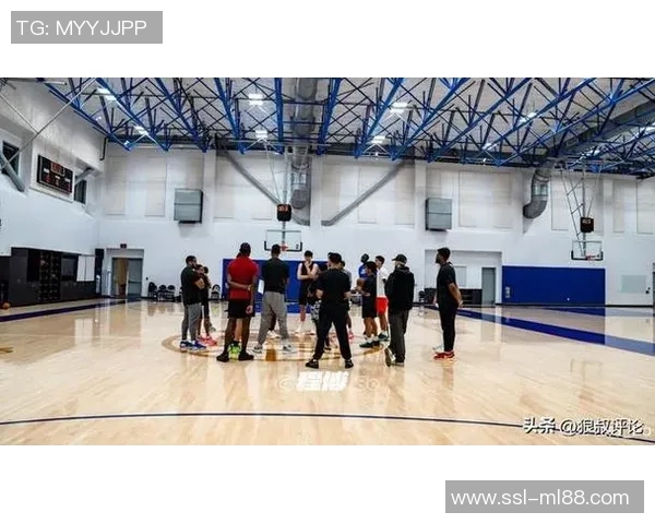 媒体人分析杨瀚森的训练方式与比赛习惯形成的关系